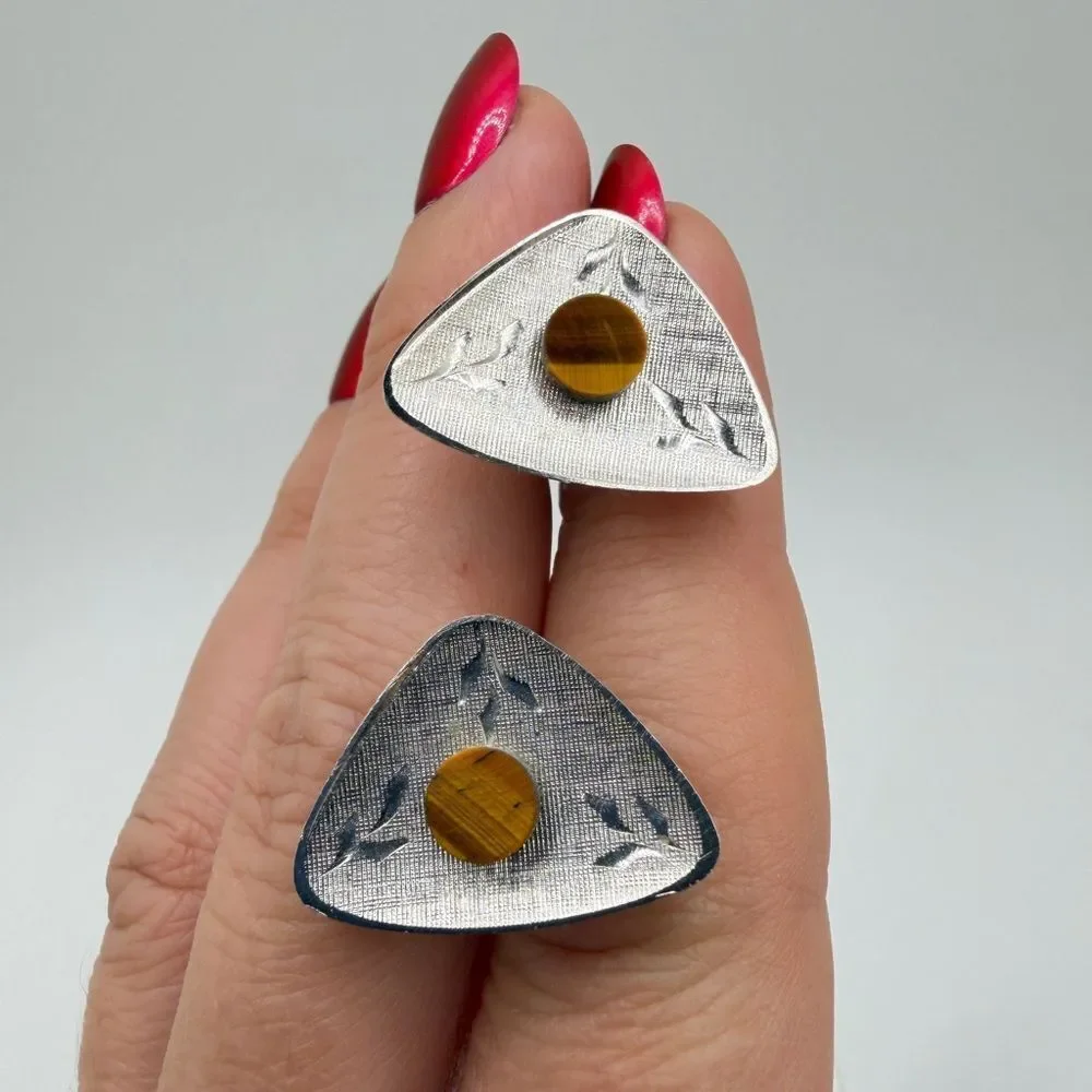 Vintage/Retro‎ Tigers Eye and diamond cut leaf design silver tone cuff links!